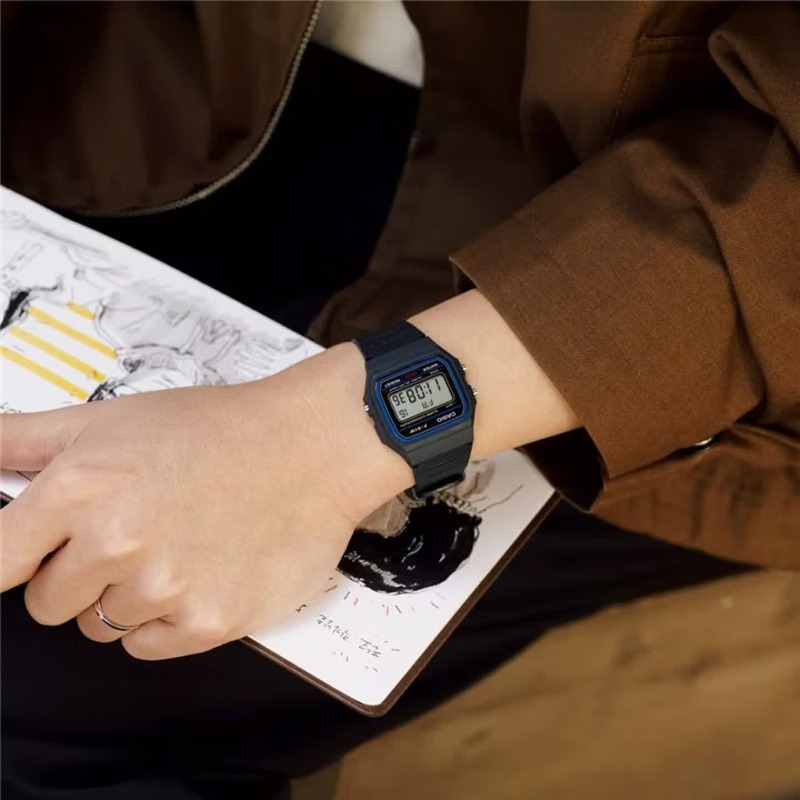 Casio F-91W-1 Fashion Retro Sm - Watch Display Pillow review and price